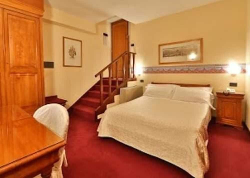 Ih Hotels Firenze Select Ngoại thất bức ảnh