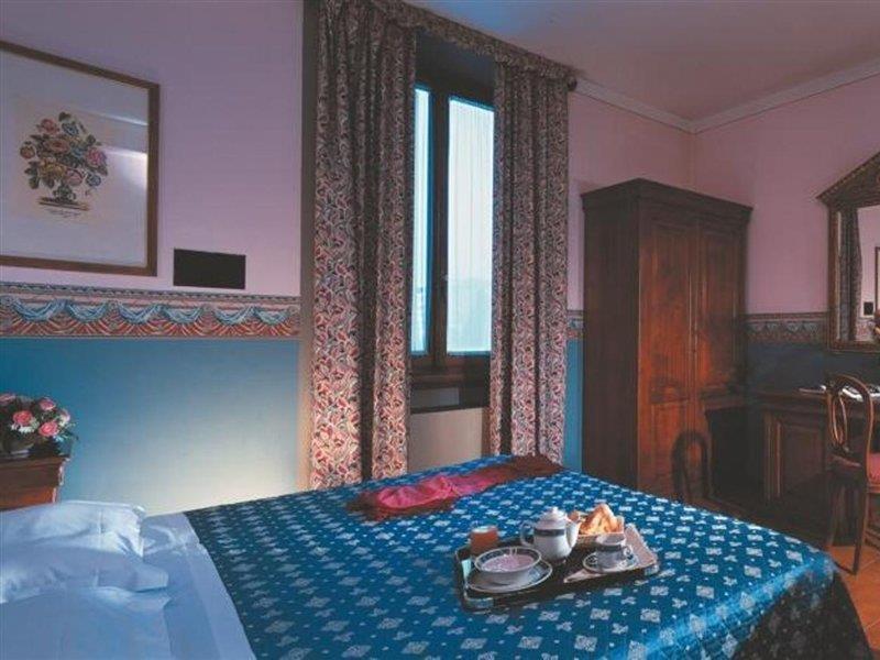 Ih Hotels Firenze Select Phòng bức ảnh